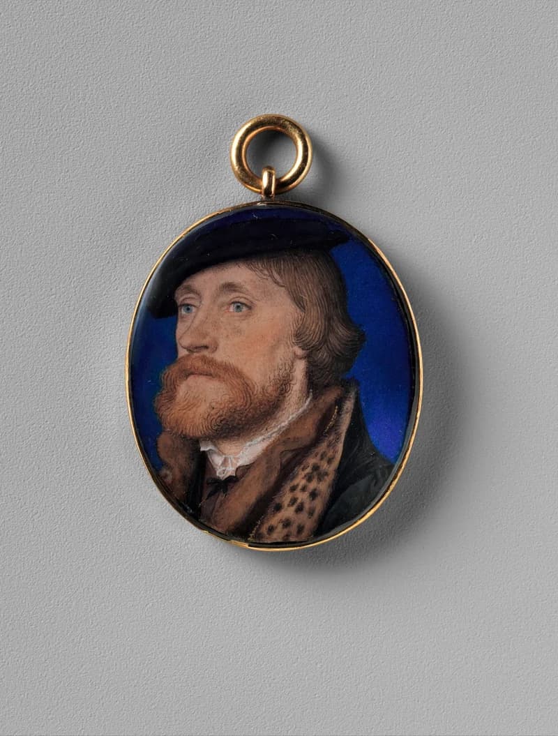 portrait locket pendant