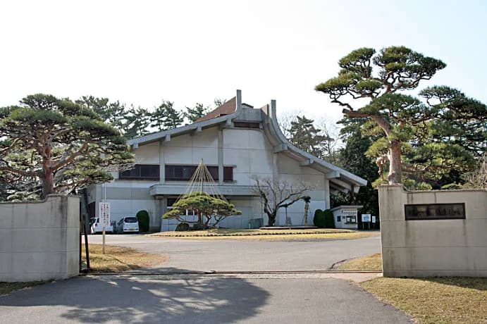 本間美術館