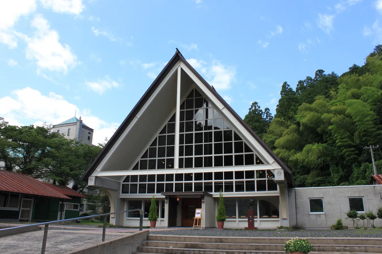 三朝バイオリン美術館