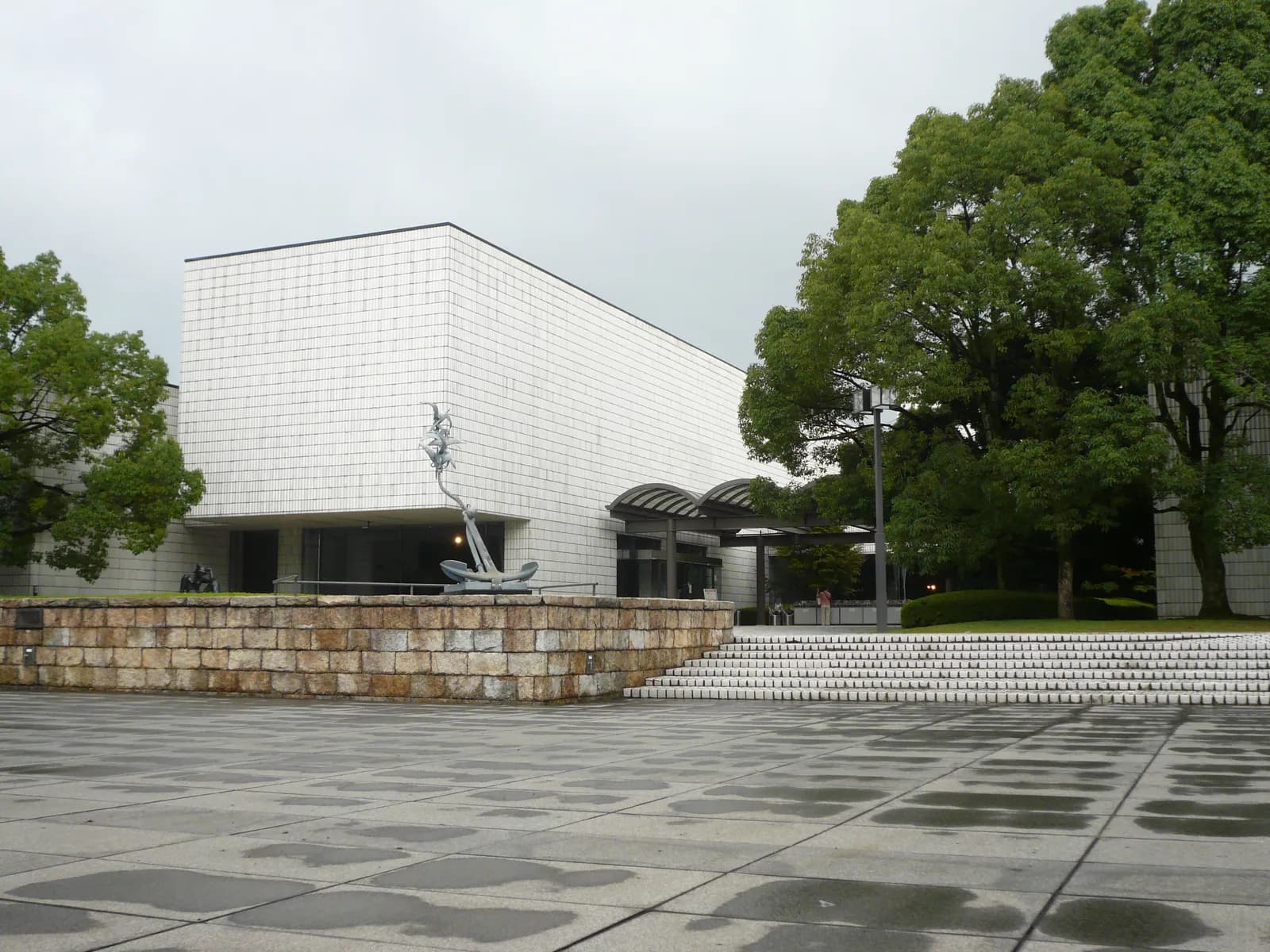 岐阜県美術館